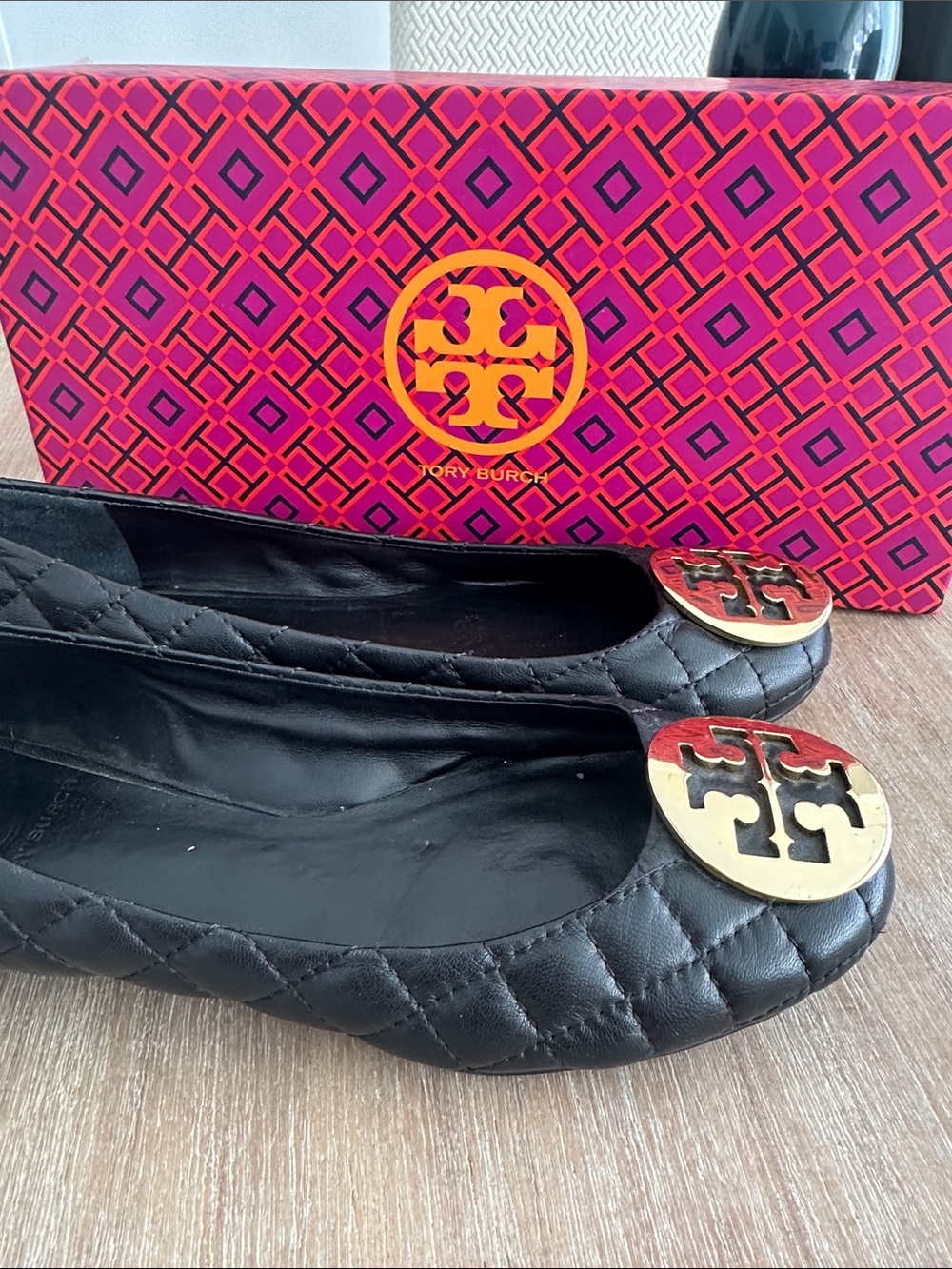 Tory Burch Black Quilted Leather Logo Round-Toe Flats - Picture 9 of 9